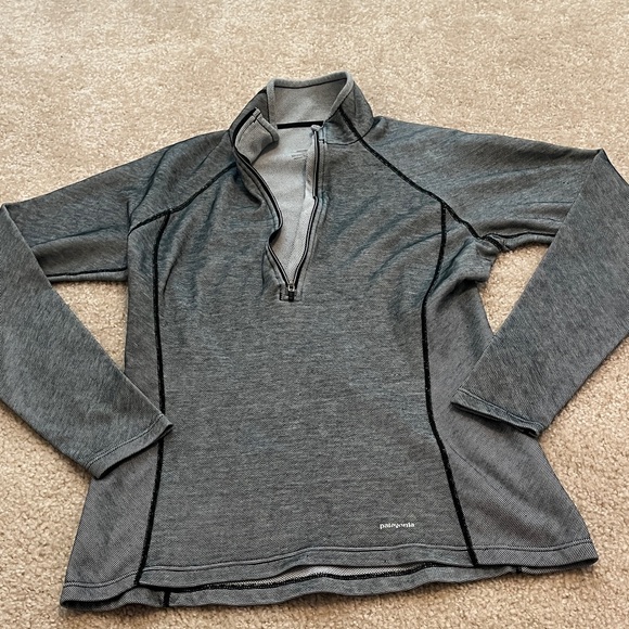 Patagonia Black and Gray Striped Pullover - Picture 1 of 5